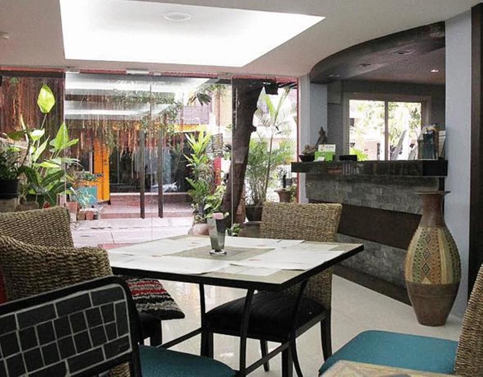 Oasis Inn Bangkok Ngoại thất bức ảnh